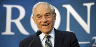 Ron Paul: “Absolutely No Meaningful Difference Between Hillary and Trump”