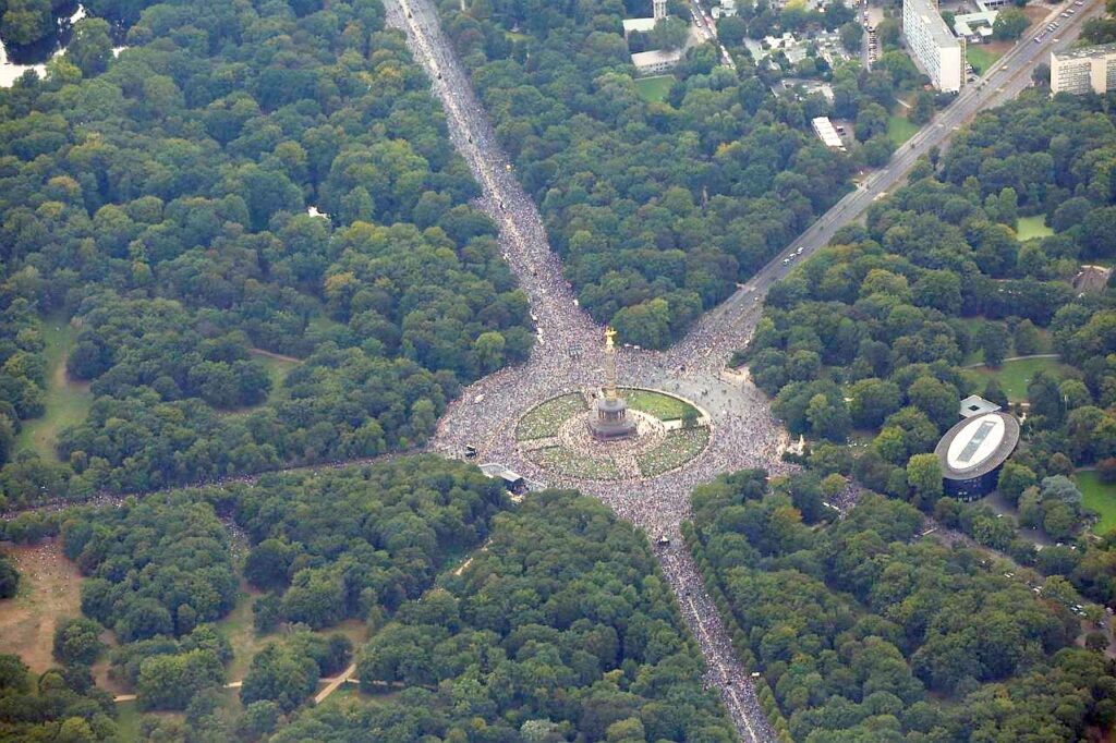 Berlin 2020 protests millions of people