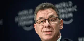 Pfizer CEO Says Trump Should Receive Nobel Prize for Operation Warp Speed